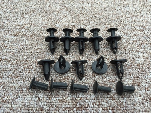 Volvo cars black plastic rivet - black,